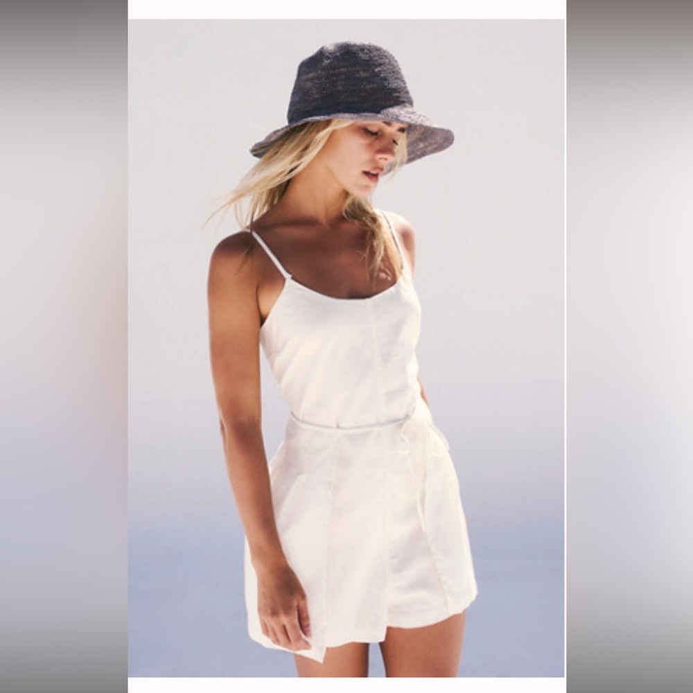 Free people White Sleeveless skirt